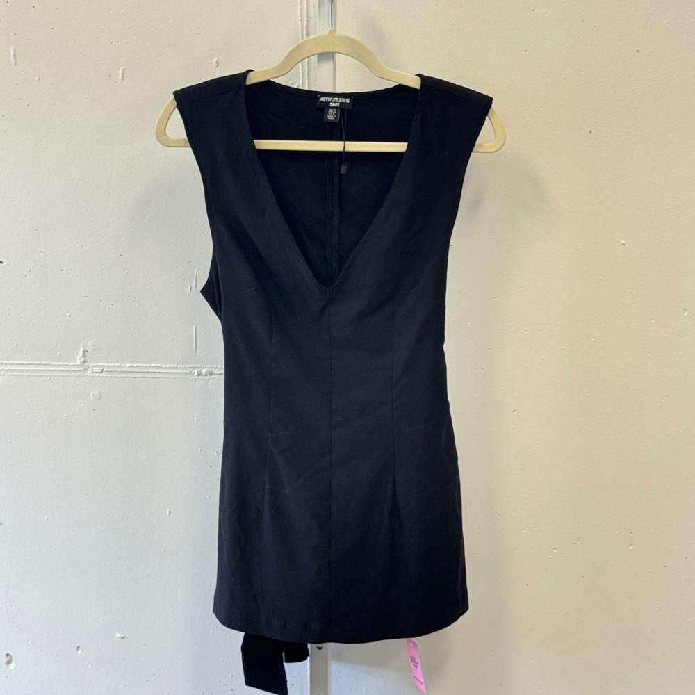 NWT PrettyLittleThing Shape Black Deep V-Neck Sleeveless Tie Back‎ Top US 8